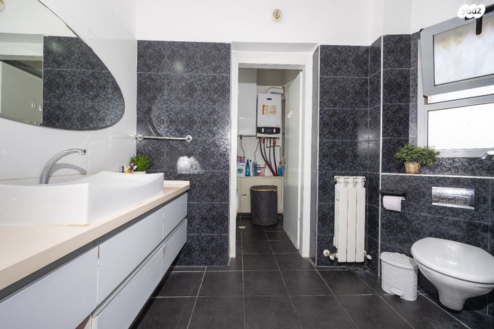 דירה, הבבא סאלי 12, חומת שמואל, הר חומה, ירושלים