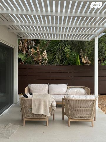 דירת גן, אלון, רמת השרון