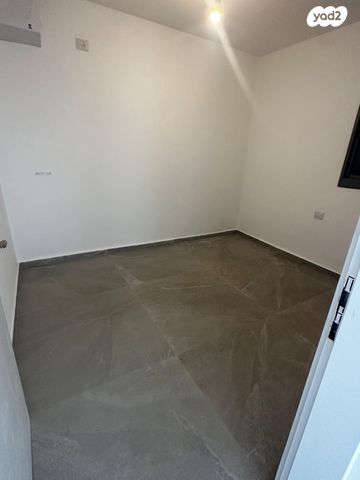 גג/ פנטהאוז, אברהם לינקולן, אחוזה, חיפה