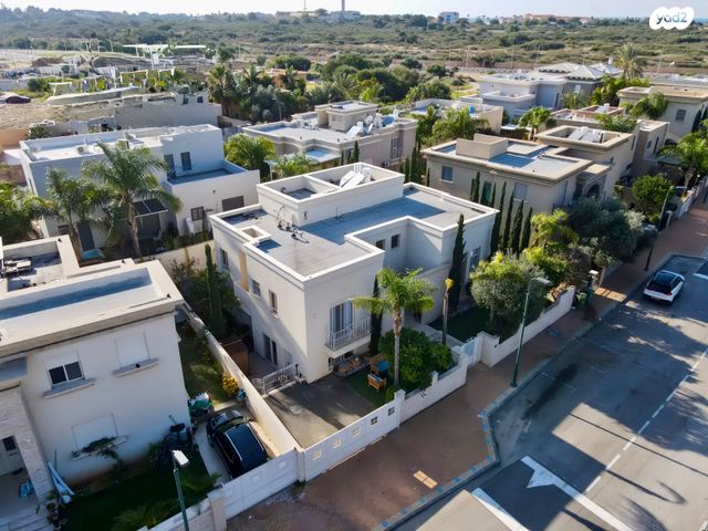 בית פרטי/ קוטג', חיים הזז, היובל, אור עקיבא