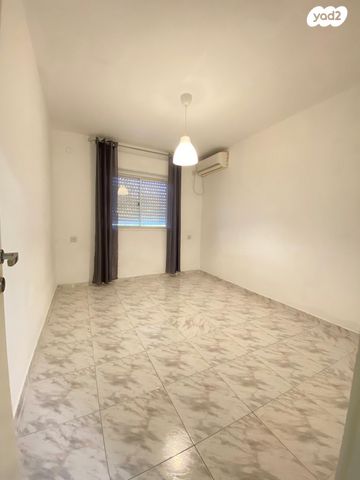 דופלקס, יאיר שטרן, קרית מנחם בגין, רמלה