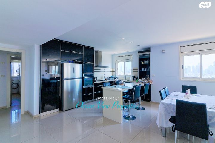 גג/ פנטהאוז, אסירי ציון 19, קרית שלום, תל אביב יפו