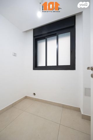 דירה, הרב אברהם זקן, ירושלים