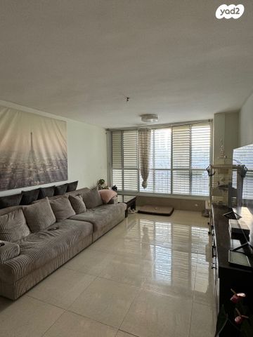 דירה, סירקין, פועלי הרכבת, גבעתיים