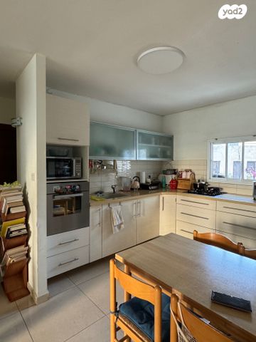 דירה, סירקין, פועלי הרכבת, גבעתיים