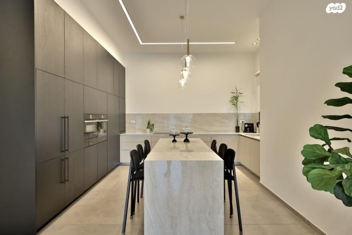 גג/ פנטהאוז, נעמי שמר 9, גלי ים, קרית ים