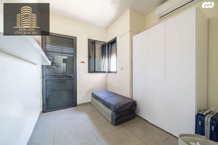 דופלקס, מנחם רצון, מחנה יהודה, פתח תקווה