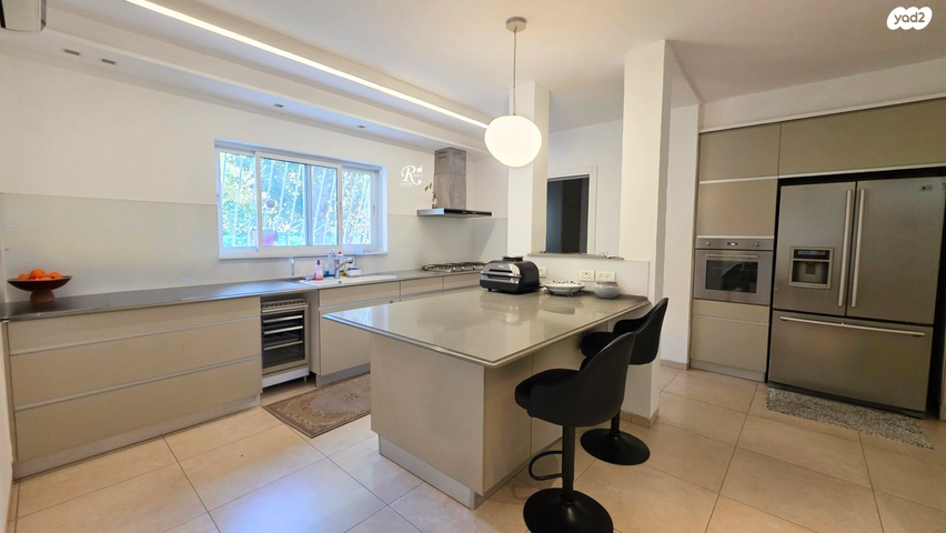 בית פרטי/ קוטג', סביון