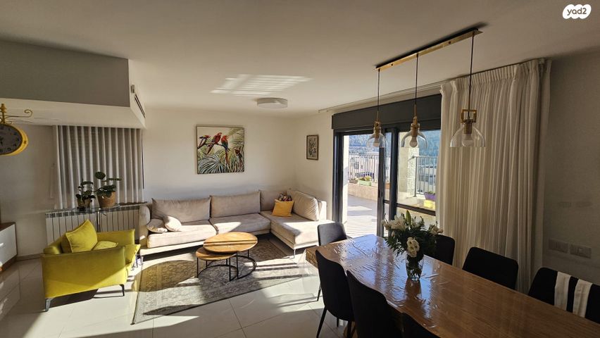 גג/ פנטהאוז, אבנר חי שאקי, גילה, ירושלים