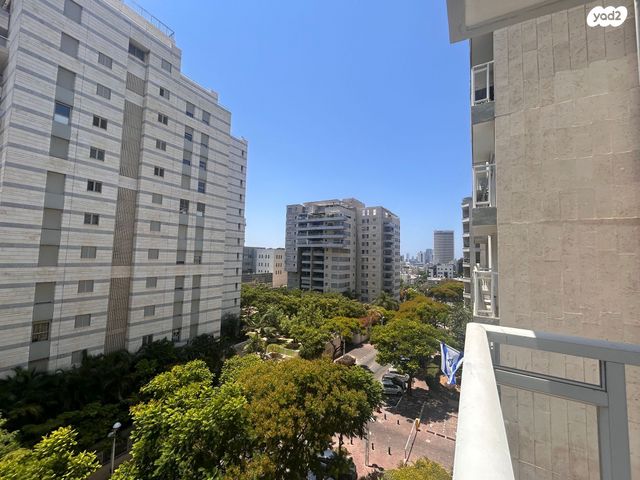 דירה, שמעון בן צבי, שטח 9, גבעתיים