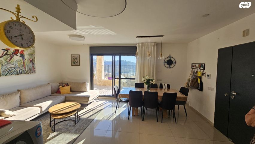 גג/ פנטהאוז, אבנר חי שאקי, גילה, ירושלים