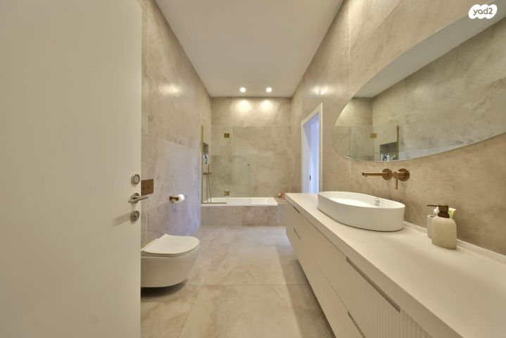 גג/ פנטהאוז, נעמי שמר 9, גלי ים, קרית ים