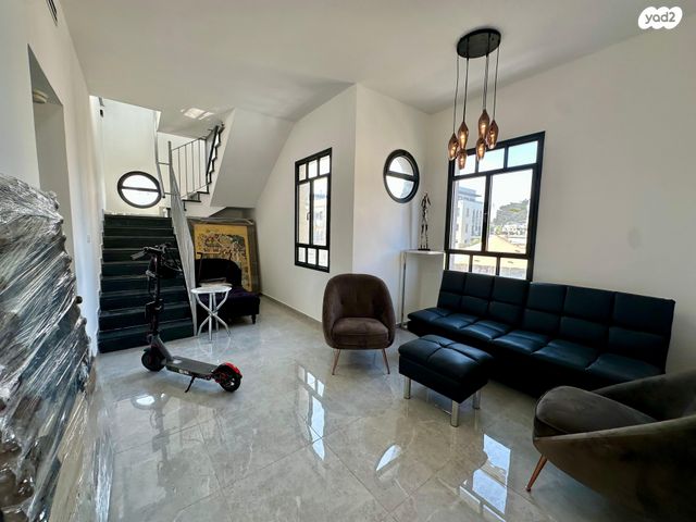 גג/ פנטהאוז, אמונים 26, עג'מי, גבעת העליה, תל אביב יפו