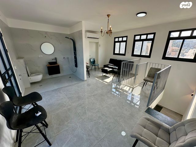 גג/ פנטהאוז, אמונים 26, עג'מי, גבעת העליה, תל אביב יפו