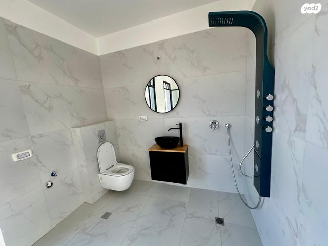 גג/ פנטהאוז, אמונים 26, עג'מי, גבעת העליה, תל אביב יפו