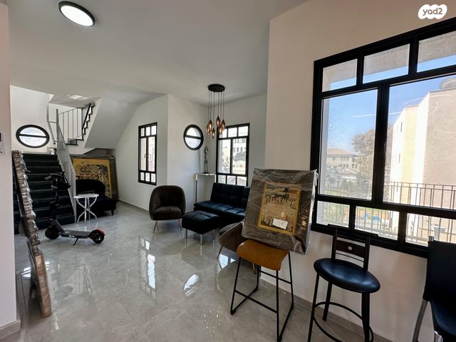 גג/ פנטהאוז, אמונים 26, עג'מי, גבעת העליה, תל אביב יפו