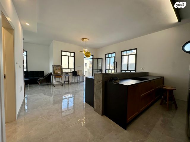 גג/ פנטהאוז, אמונים 26, עג'מי, גבעת העליה, תל אביב יפו