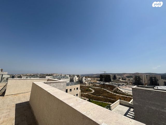 גג/ פנטהאוז, רועי קליין, בית שמש