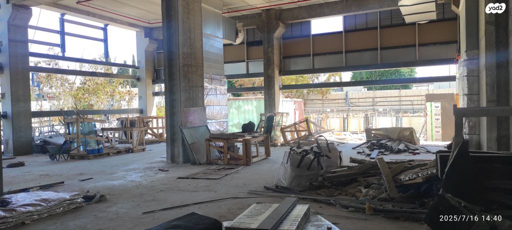 בן ציון גליס 