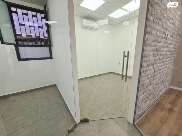 משרדים, שאר העיר, כפר יונה