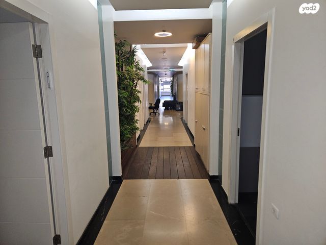 מבני תעשיה, רחובות