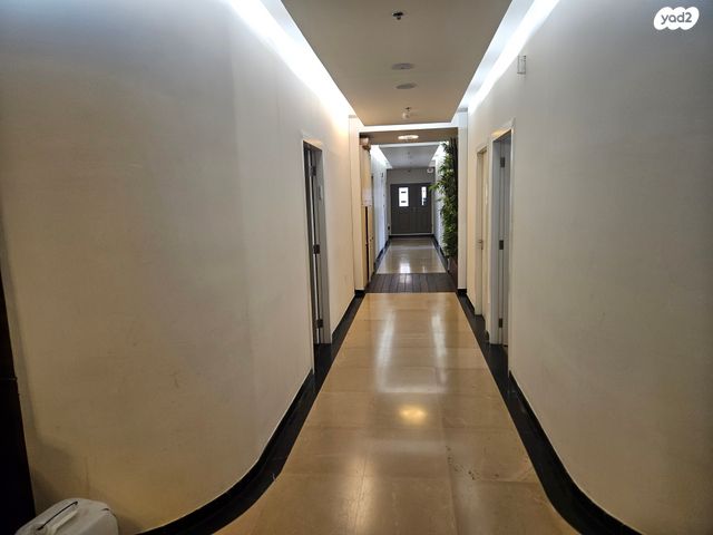 מבני תעשיה, רחובות