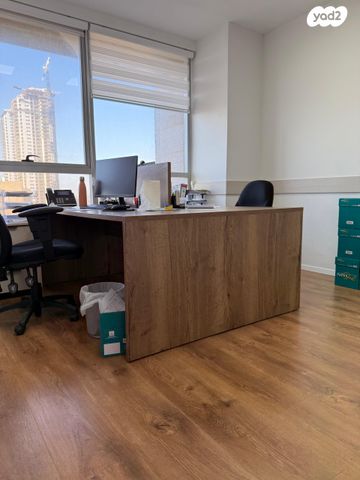 משרדים, שדרות ירושלים 18, הקריה מע"ר, אשדוד