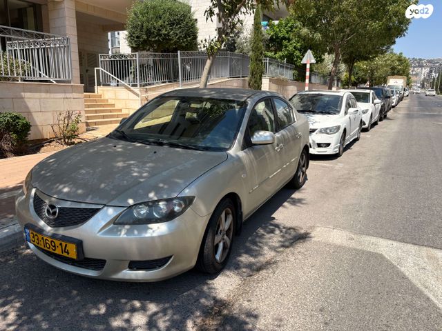 מודעת רכב מאזדה 3