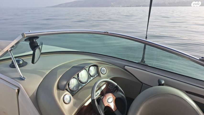 יאכטות - סירות מנוע