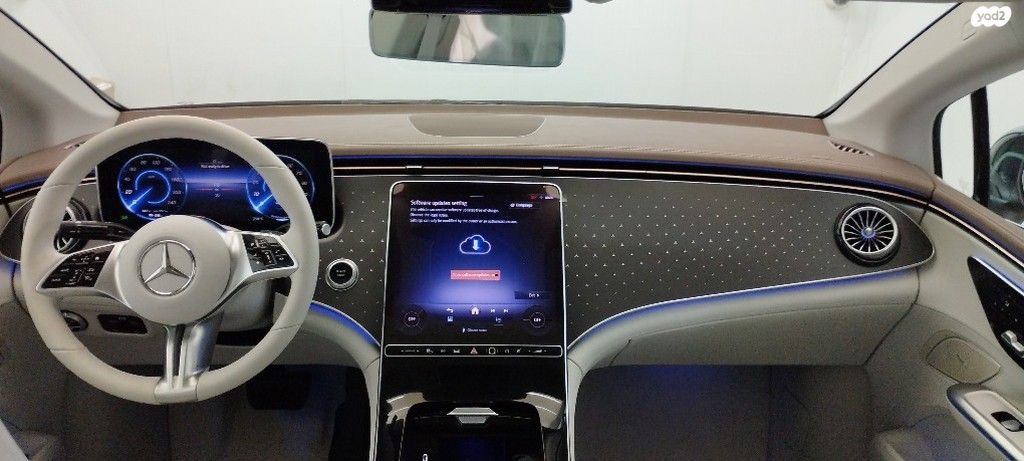 מרצדס-בנץ EQE