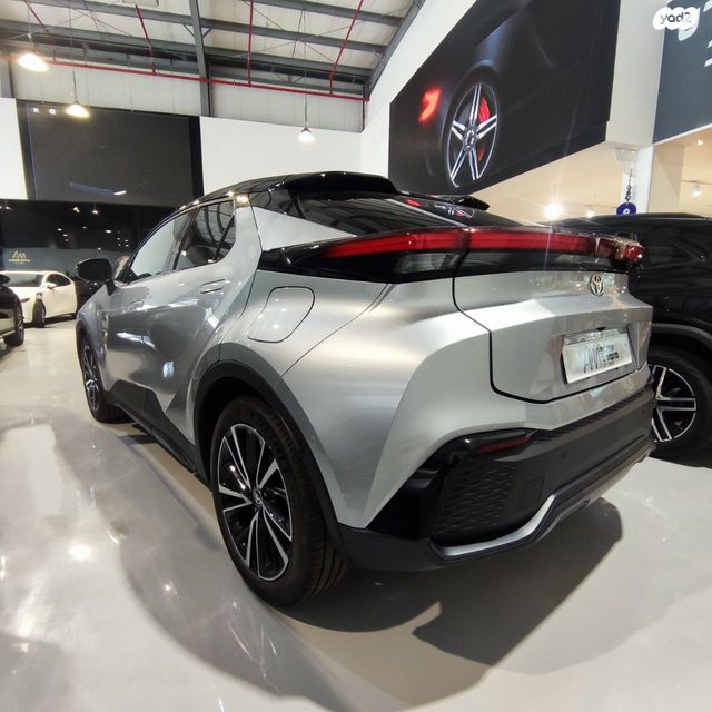 מודעת רכב טויוטה C-HR 1