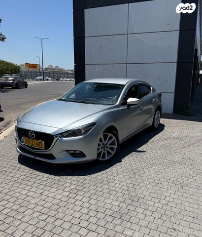 מאזדה 3