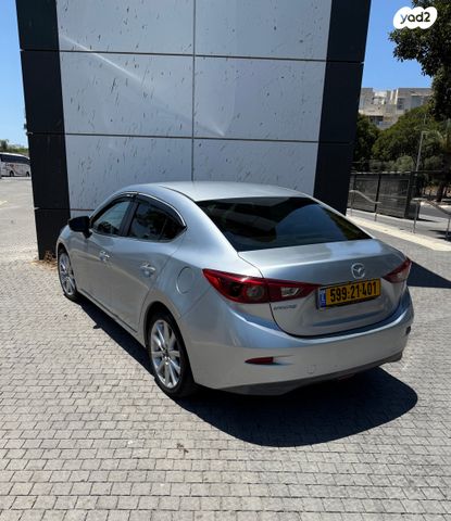 מאזדה 3