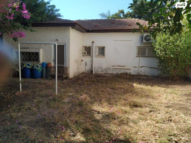 בית פרטי/ קוטג', אוסישקין 9, הותיקה, קרית אונו