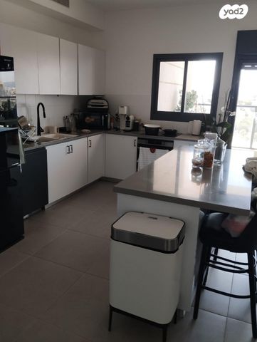 דירה, יגאל ידין 3, המגינים, מודיעין מכבים רעות