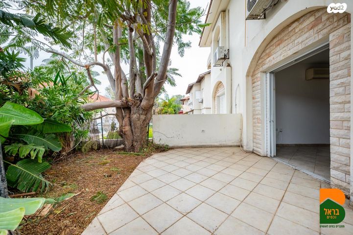 דו משפחתי, יפה נוף, פרדס חנה כרכור