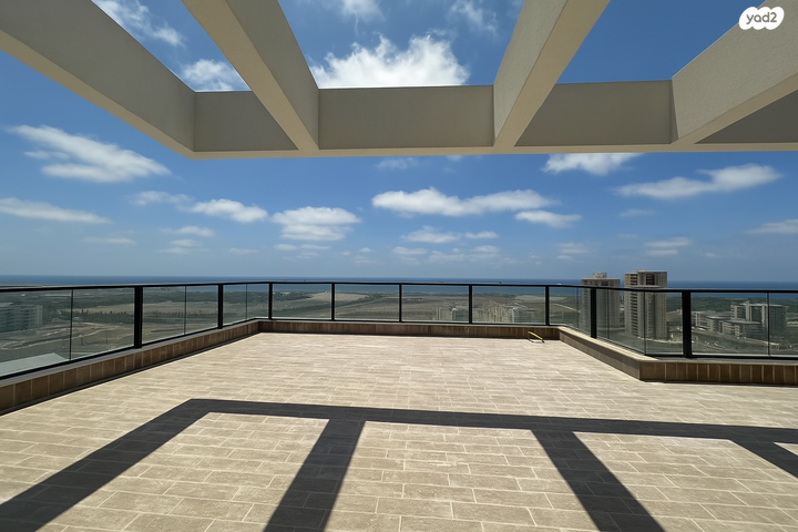 גג/ פנטהאוז, כלניות, טירת כרמל