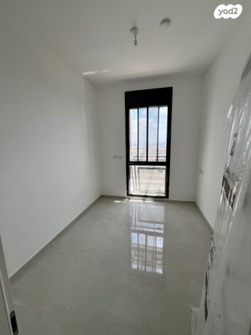 גג/ פנטהאוז, דרך בר יהודה, נשר