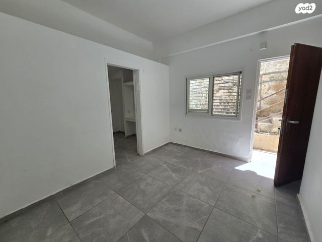 דירה, ארלוזורוב 75, הדר עליון, חיפה