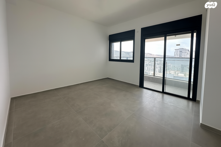 גג/ פנטהאוז, כלניות, טירת כרמל