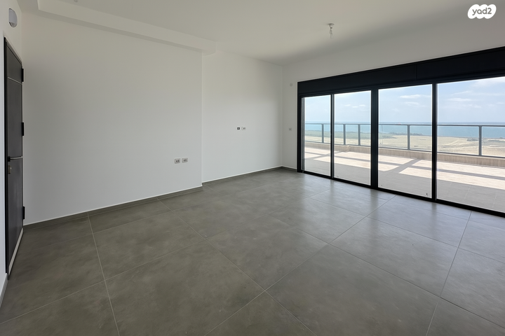 גג/ פנטהאוז, כלניות, טירת כרמל