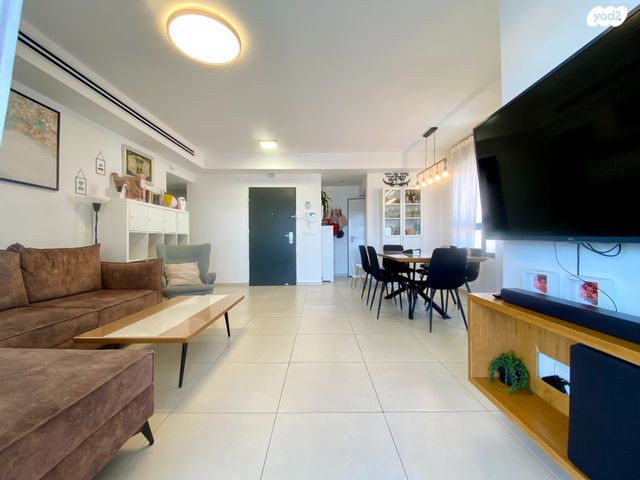 דירה, שעריים, רחובות