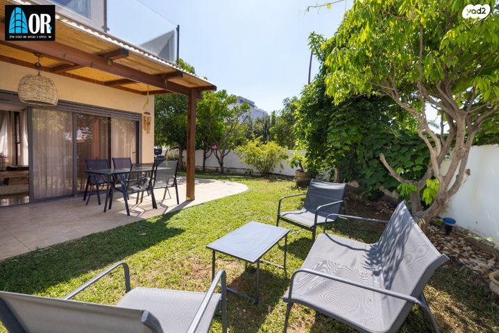 דו משפחתי, הרב אברהם מאיר יעקובוביץ, נחלת יהודה, ראשון לציון