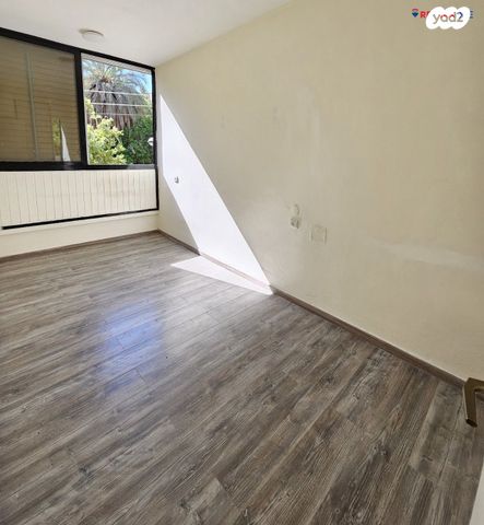 דירה, כפר סבא