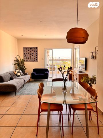 דירה, מגדיאל, הוד השרון