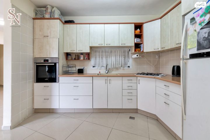 דירת גן, פטל, נאות בגין, לב יבנה, יבנה