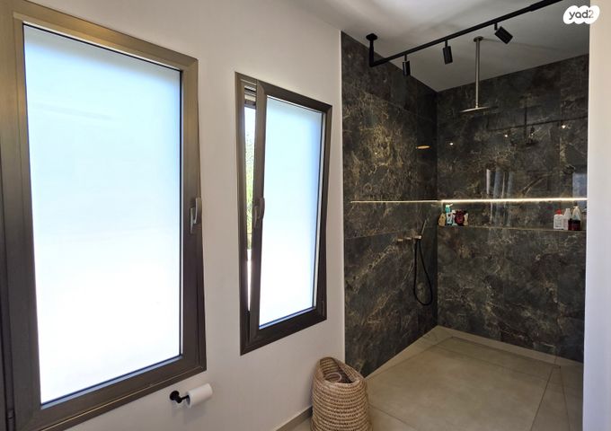 בית פרטי/ קוטג', הפרחים, בצרה, בצרה