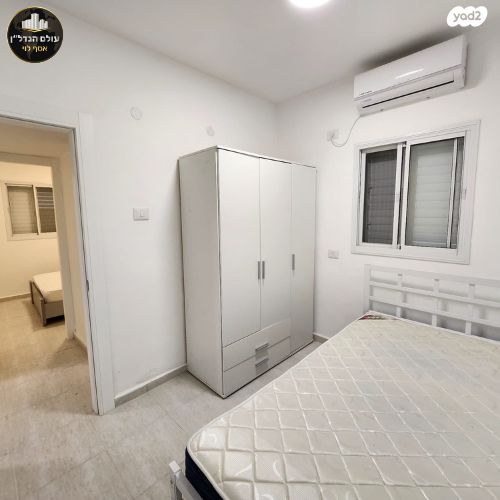 דירת גן, הרב זרביב, רמב"ם, טירת כרמל