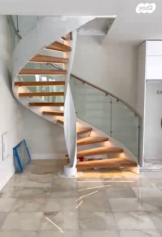 גג/ פנטהאוז, אלון, רמת השרון