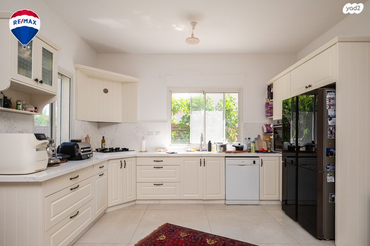 דו משפחתי, זכרון יעקב